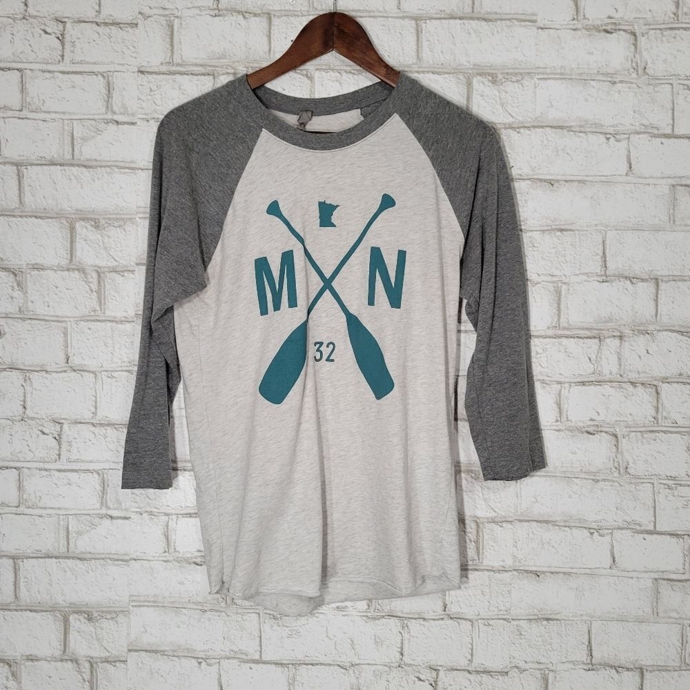 MN long sleeve graphic tee